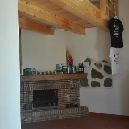 بيت خشبي Rifugio Manfre *